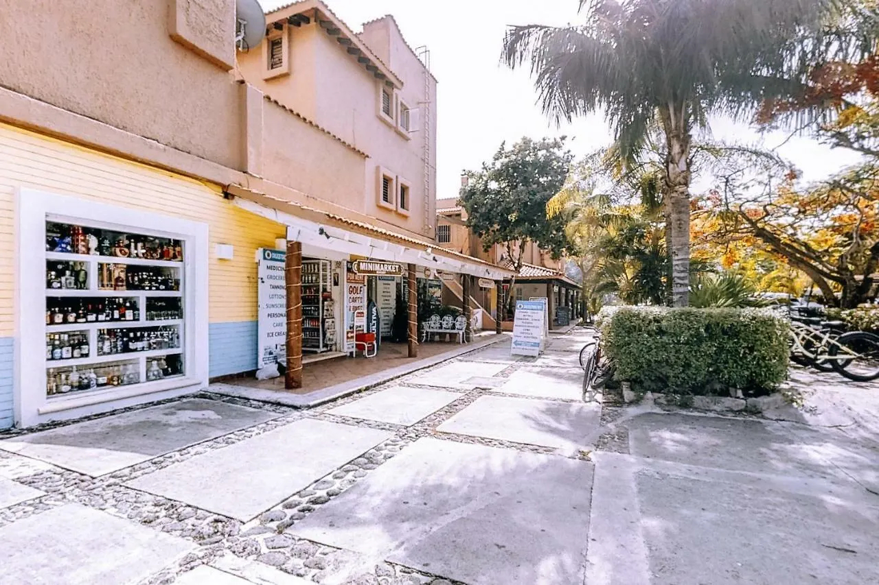 普托阿范特拉斯 Puerta Del Mar I - 215酒店 0*,